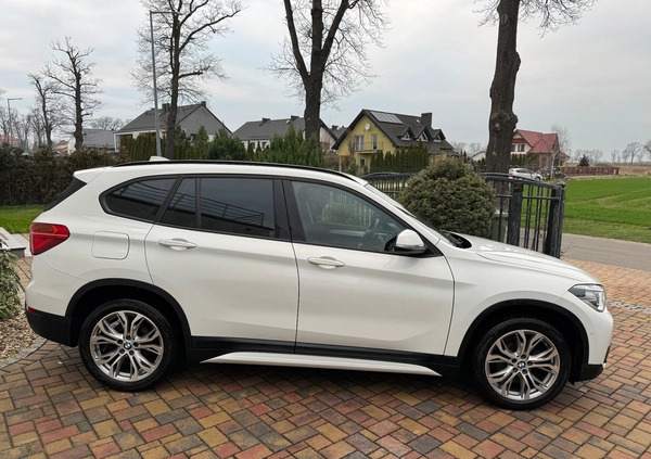 BMW X1 cena 99900 przebieg: 135600, rok produkcji 2018 z Bolesławiec małe 562